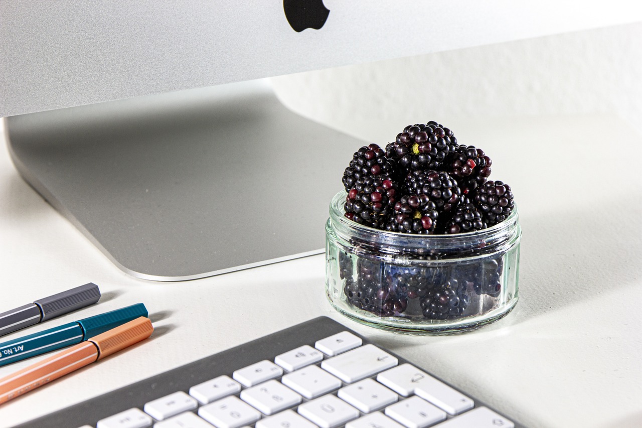 How to Establish a Productive Routine with Work-from-Home Challenges